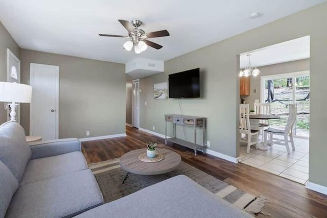 28 Travis Road, Rossville, GA 30741