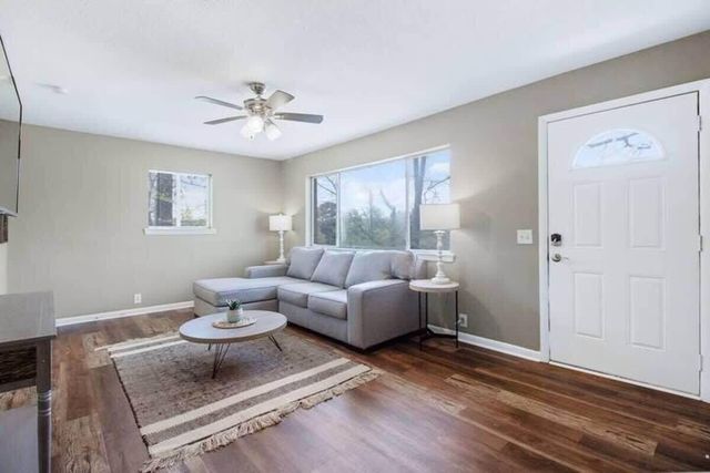 28 Travis Road, Rossville, GA 30741