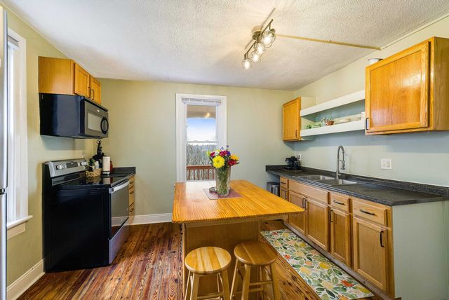 1306 W JOHNSON ST, Staunton, VA 24401