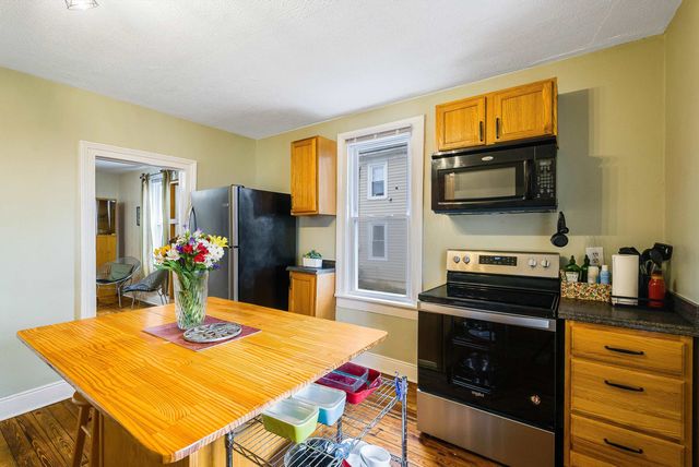 1306 W JOHNSON ST, Staunton, VA 24401