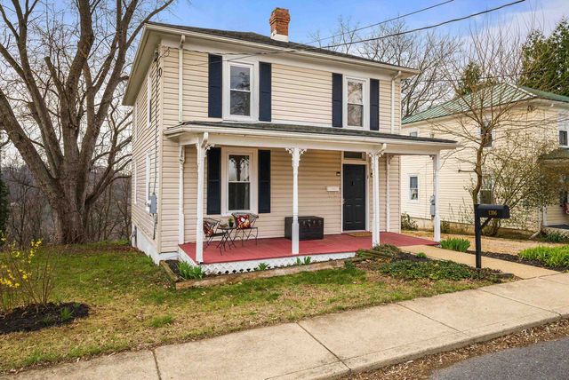 1306 W JOHNSON ST, Staunton, VA 24401