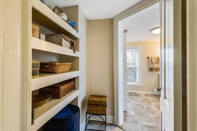 1306 W JOHNSON ST, Staunton, VA 24401