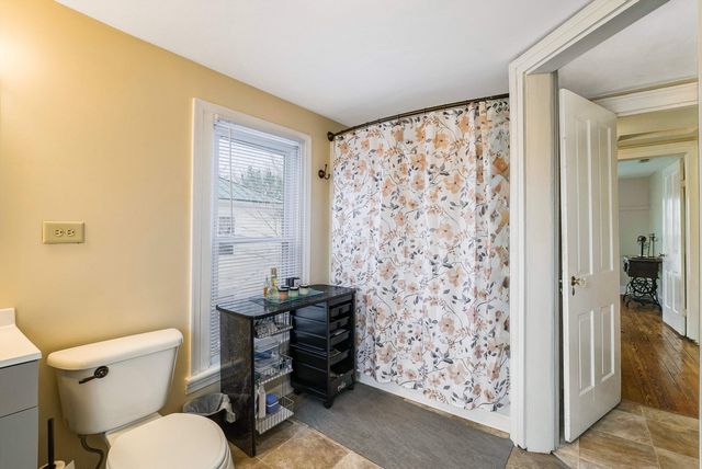 1306 W JOHNSON ST, Staunton, VA 24401