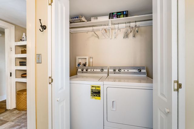 1306 W JOHNSON ST, Staunton, VA 24401