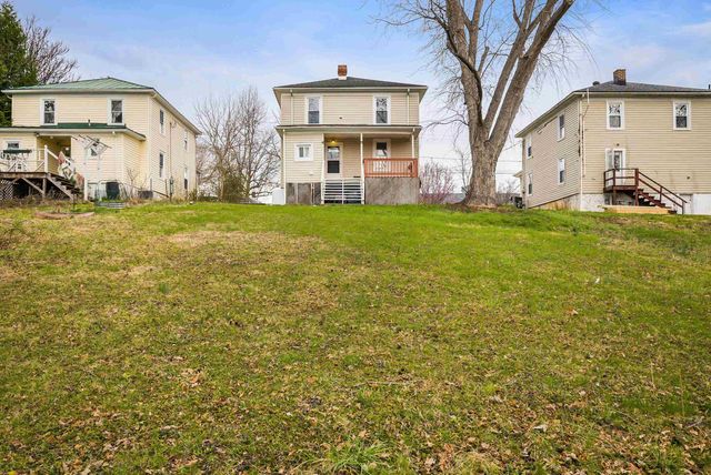 1306 W JOHNSON ST, Staunton, VA 24401