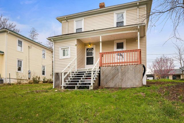 1306 W JOHNSON ST, Staunton, VA 24401