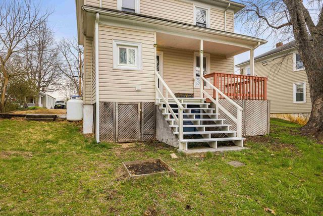 1306 W JOHNSON ST, Staunton, VA 24401