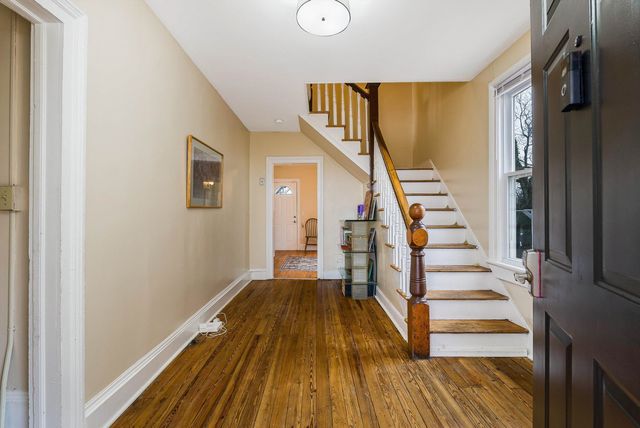 1306 W JOHNSON ST, Staunton, VA 24401