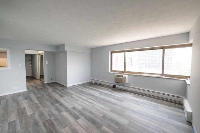7337 S South Shore Drive 1128, Chicago, IL 60649
