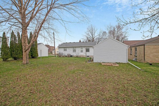 2010 N 22nd STREET, Sheboygan, WI 53081