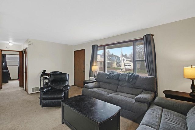 2010 N 22nd STREET, Sheboygan, WI 53081