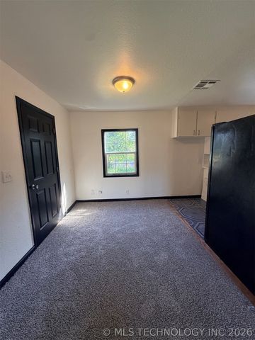 4907 N Garrison Place, Tulsa, OK 74126