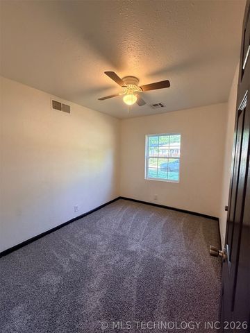 4907 N Garrison Place, Tulsa, OK 74126