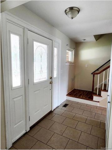 35347 Alta Vista Drive, Sterling Heights, MI 48312