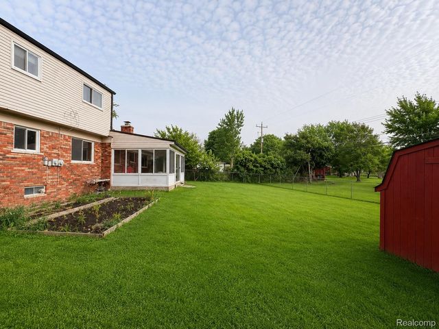 35347 Alta Vista Drive, Sterling Heights, MI 48312