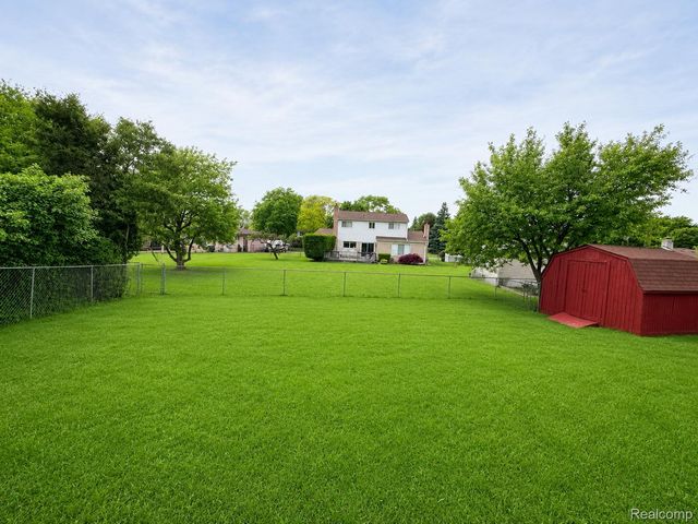 35347 Alta Vista Drive, Sterling Heights, MI 48312