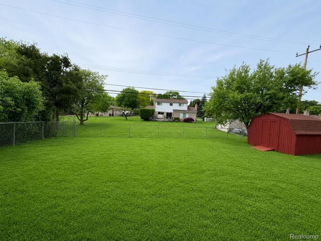 35347 Alta Vista Drive, Sterling Heights, MI 48312