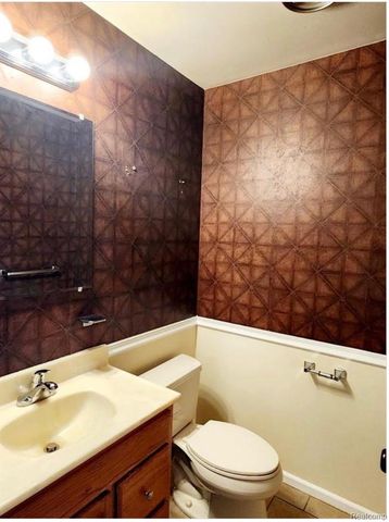 35347 Alta Vista Drive, Sterling Heights, MI 48312