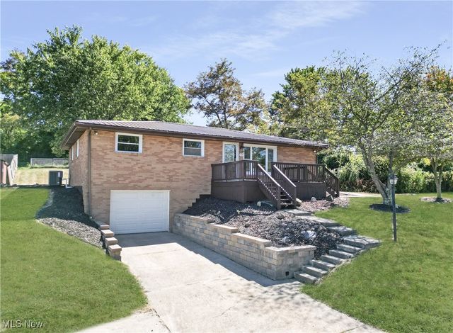 704 Douglas Avenue, Wintersville, OH 43953