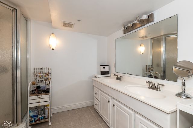 1606 E 8th Street, Anderson, IN 46012