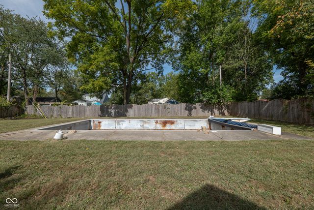 1606 E 8th Street, Anderson, IN 46012