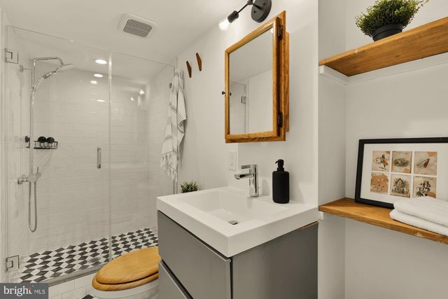 3117 WARDER ST NW, Washington, DC 20010