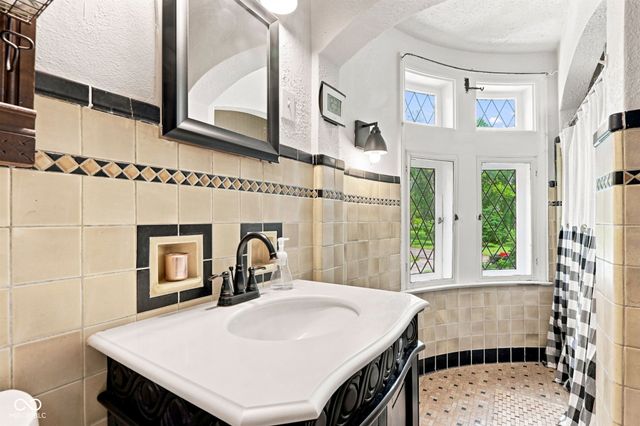 3763 Watson Road, Indianapolis, IN 46205