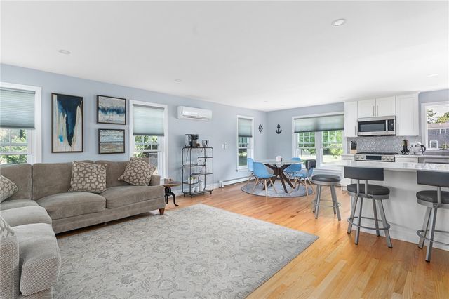53 River Run Road, Middletown, RI 02842