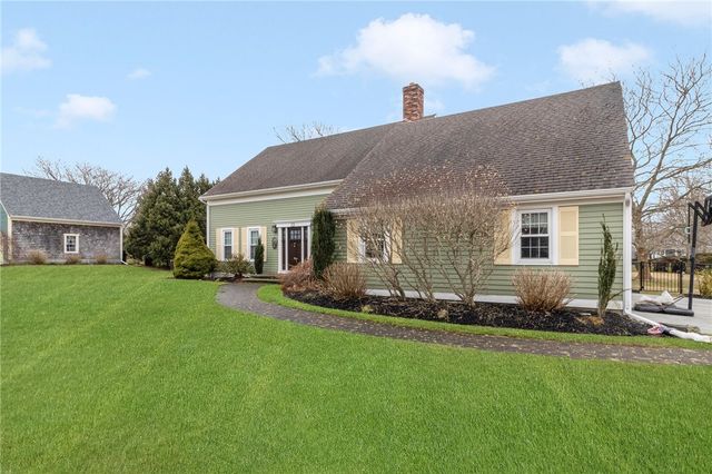 53 River Run Road, Middletown, RI 02842