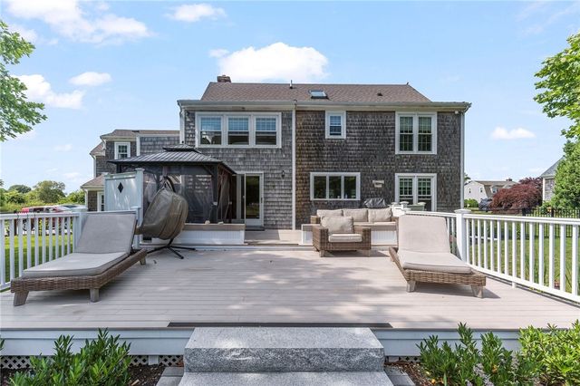 53 River Run Road, Middletown, RI 02842