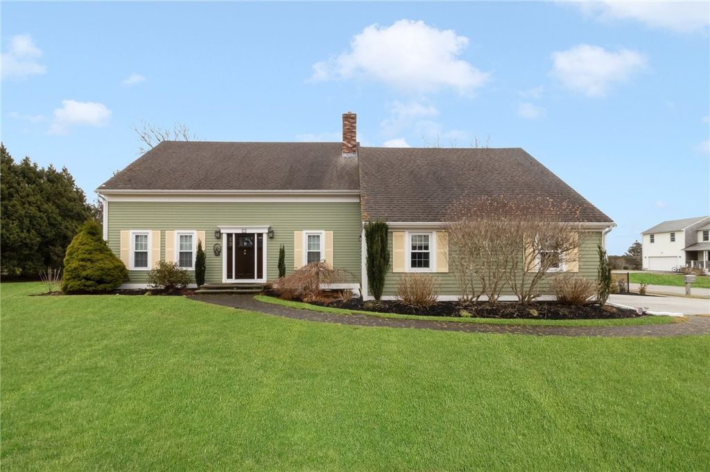 53 River Run Road, Middletown, RI 02842