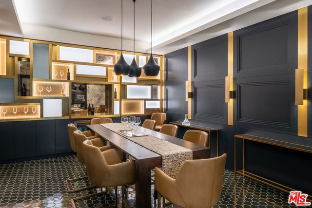 400 S Broadway 1001, Los Angeles, CA 90013