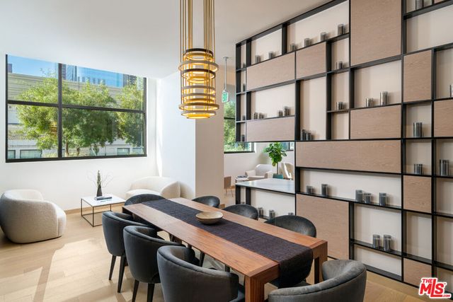 400 S Broadway 1001, Los Angeles, CA 90013