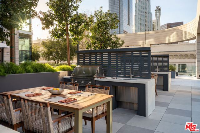 400 S Broadway 1001, Los Angeles, CA 90013