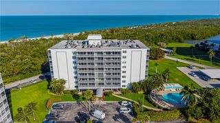 5 Bluebill AVE 104, Naples, FL 34108