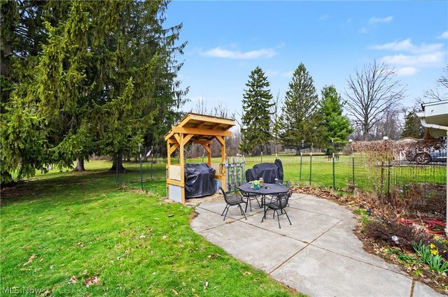 8084 Wright Road, Broadview Heights, OH 44147