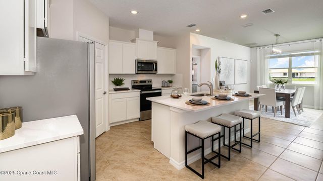 3990 Hollingsworth Drive SE, Palm Bay, FL 32909