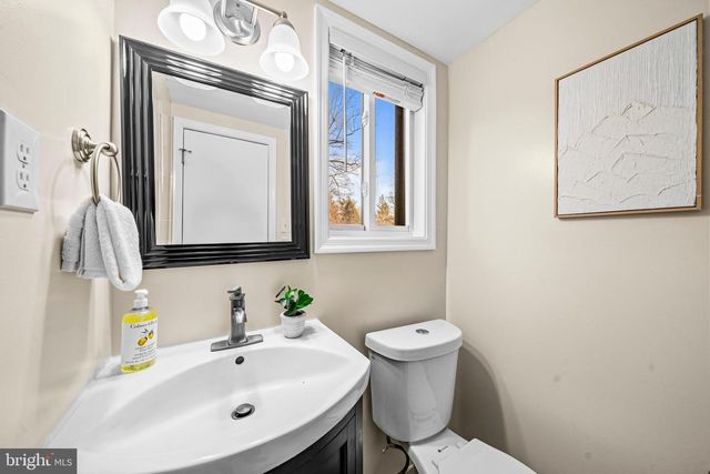 7818 BRIARDALE TER, Rockville, MD 20855