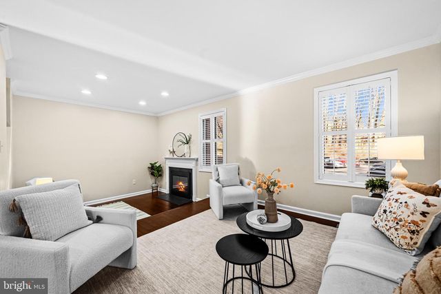 7818 BRIARDALE TER, Rockville, MD 20855