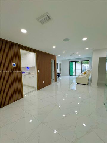 2121 SW 61st Ave, Miami, FL 33155