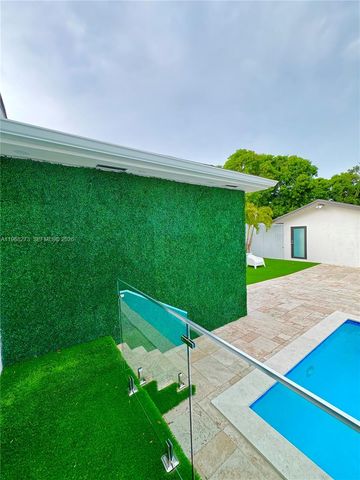 2121 SW 61st Ave, Miami, FL 33155