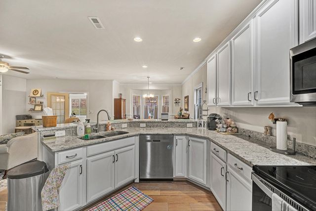 7011 Linn Cove CT, Roanoke, VA 24018