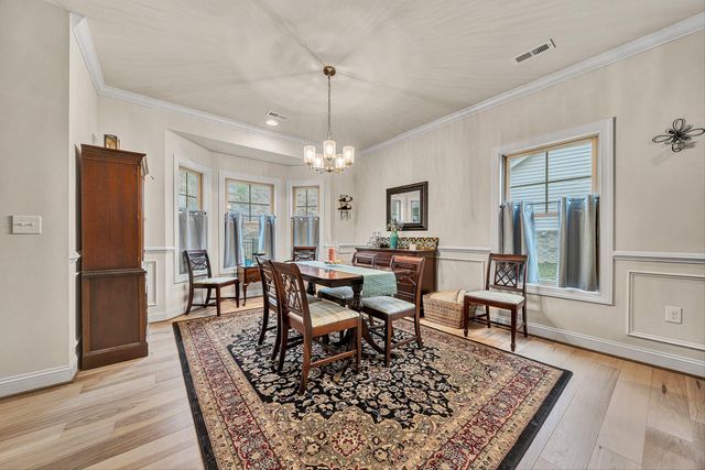 7011 Linn Cove CT, Roanoke, VA 24018