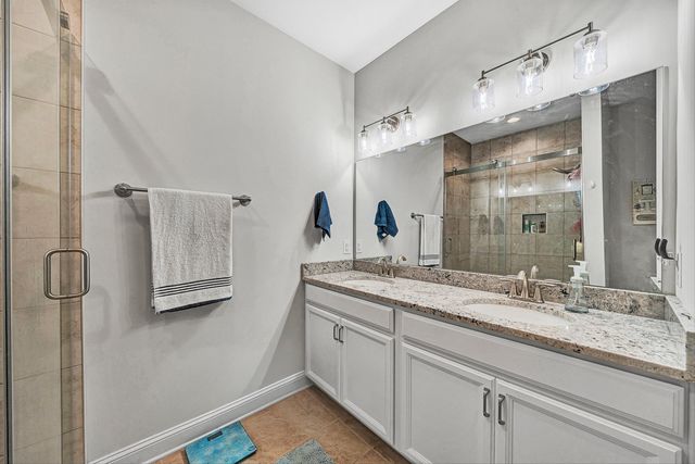 7011 Linn Cove CT, Roanoke, VA 24018