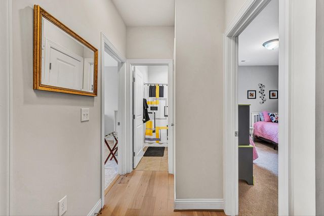 7011 Linn Cove CT, Roanoke, VA 24018