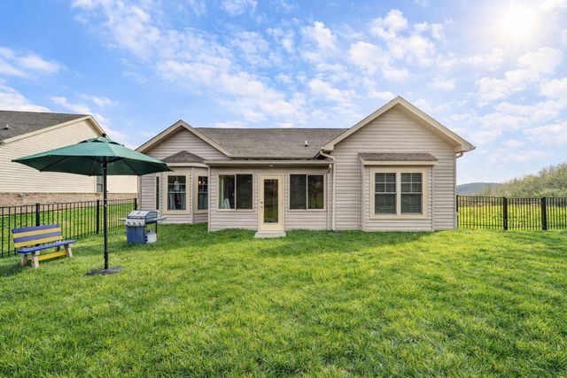 7011 Linn Cove CT, Roanoke, VA 24018