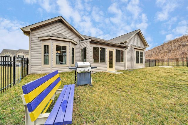 7011 Linn Cove CT, Roanoke, VA 24018