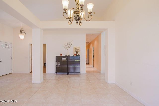 4038 Sungate Drive, Palmdale, CA 93551