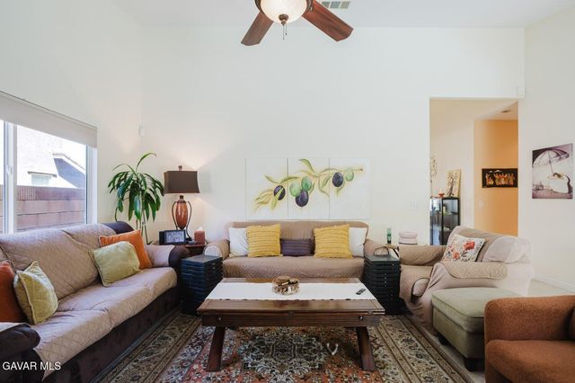 4038 Sungate Drive, Palmdale, CA 93551