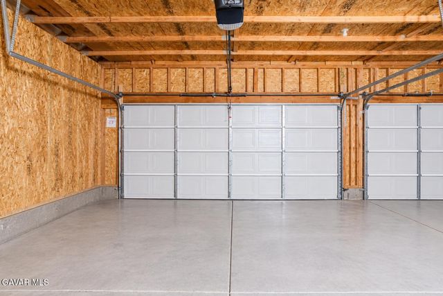 4038 Sungate Drive, Palmdale, CA 93551